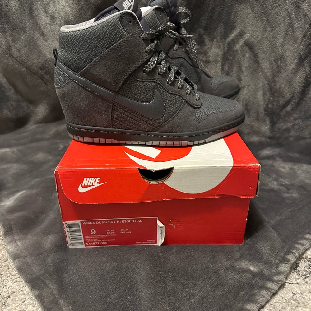 Nike Dunk Sky Hi Gray Grey Essential Hidden Wedge Heel Sneaker Womens Sz US 9
